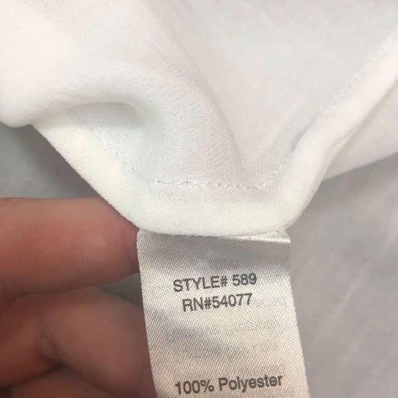 CAbi Perforated Top Size Medium - Picture 6 of 7